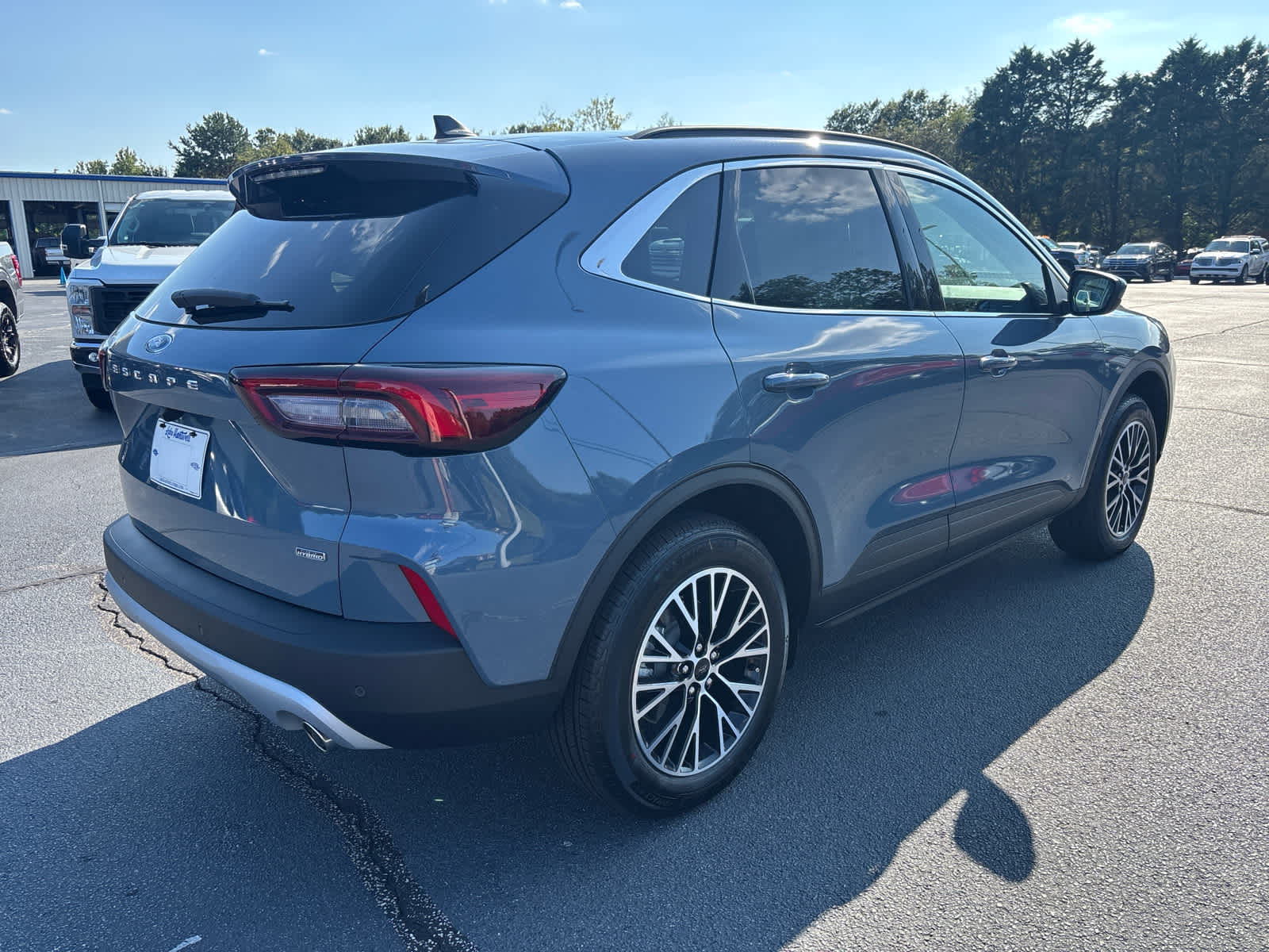2025 Ford Escape photo 3