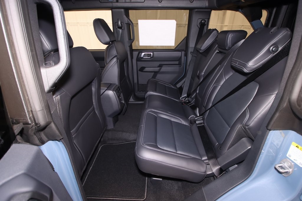2025 Ford Bronco Outer Banks photo 7