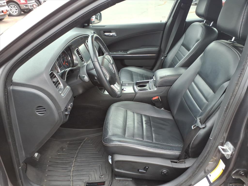 2013 Dodge Charger SXT Plus photo 11