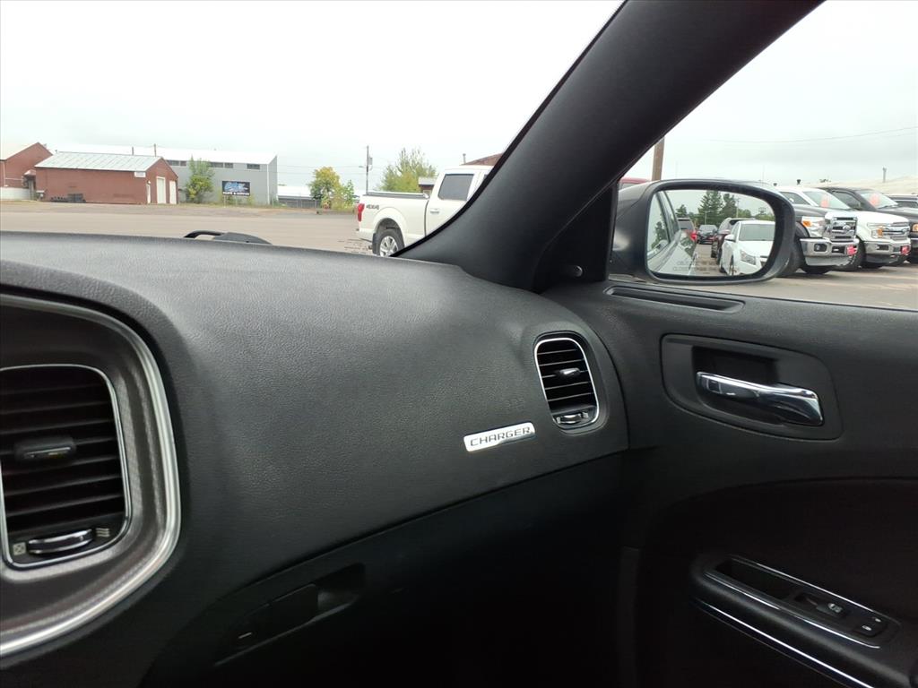 2013 Dodge Charger SXT Plus photo 19