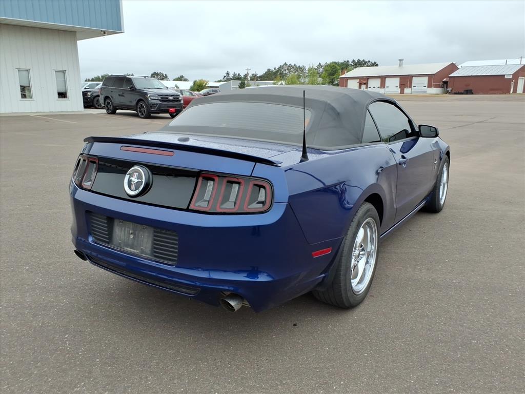 2014 Ford Mustang V6 photo 5