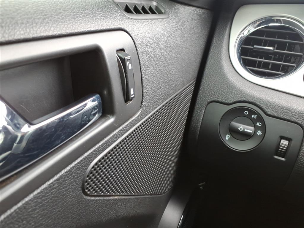 2014 Ford Mustang V6 photo 19