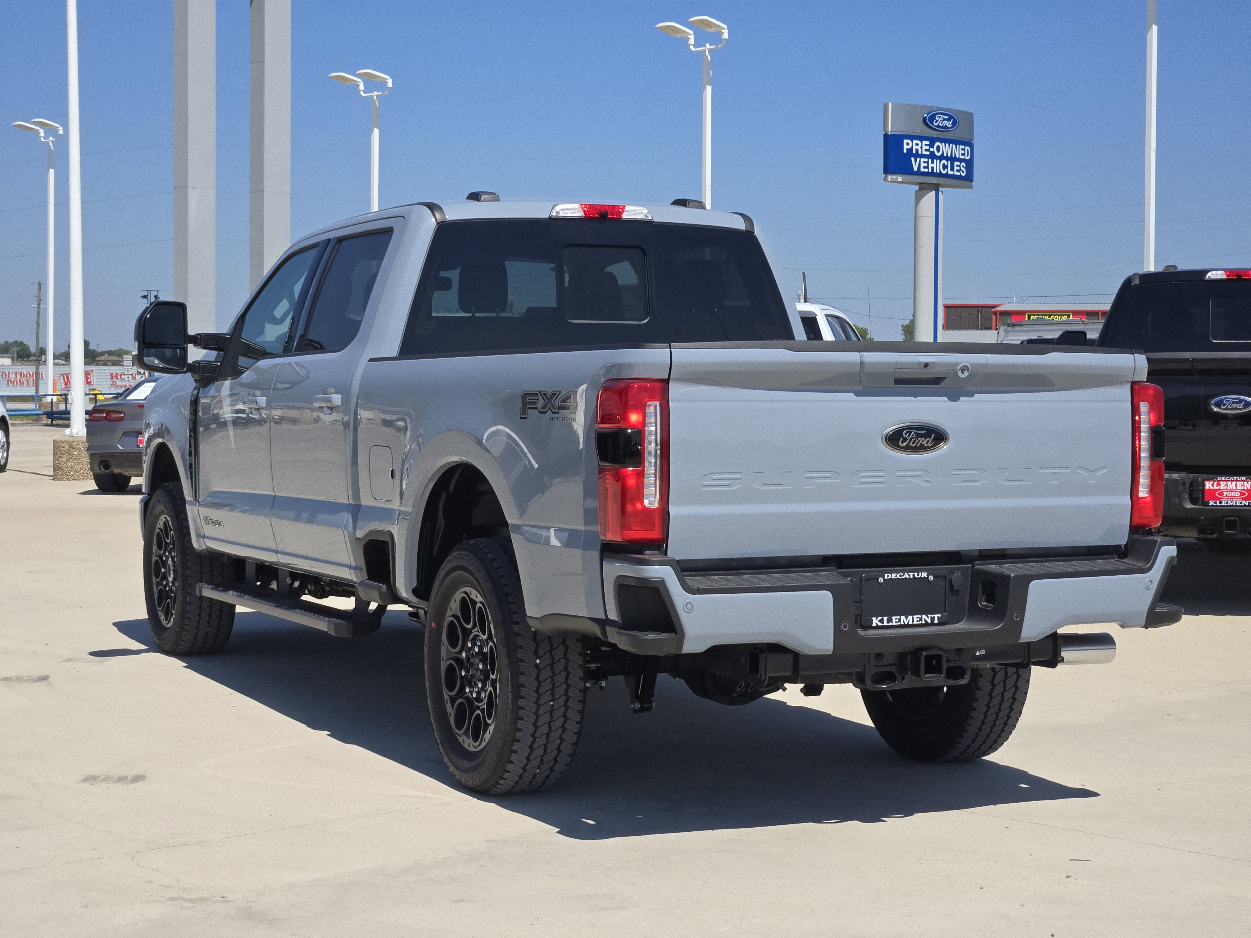 2026 Ford F-250 Lariat photo 2