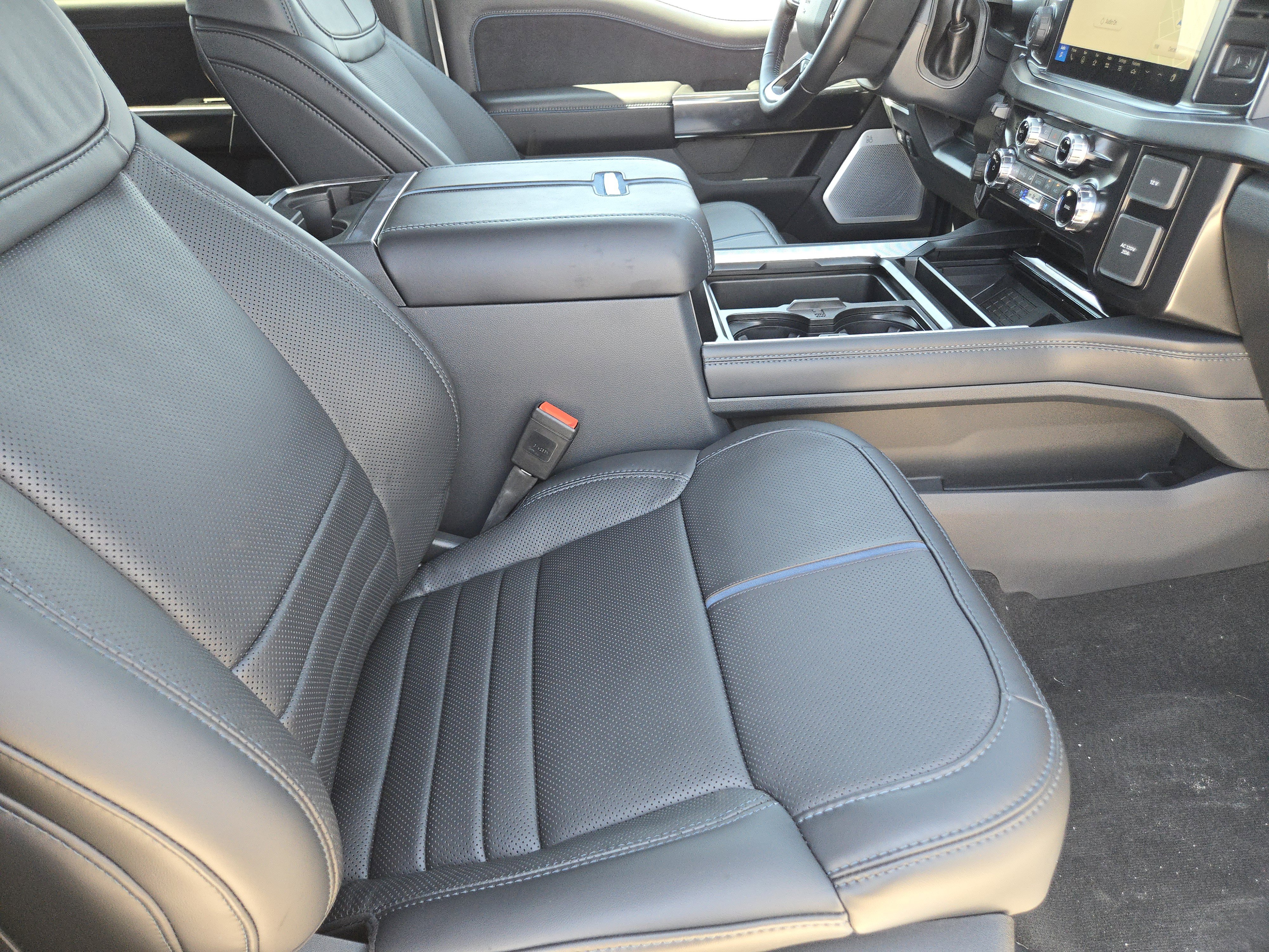 2026 Ford F-250 Platinum photo 9