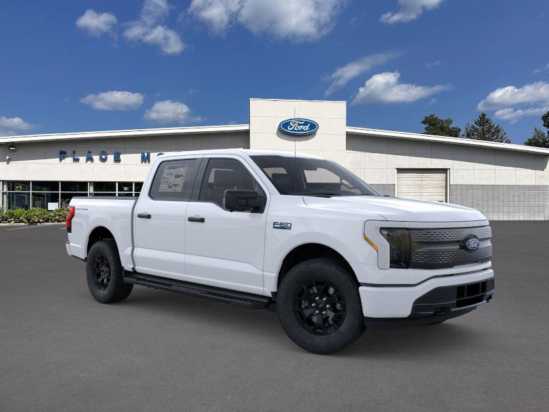 2025 Ford F-150 Lightning XLT photo 7