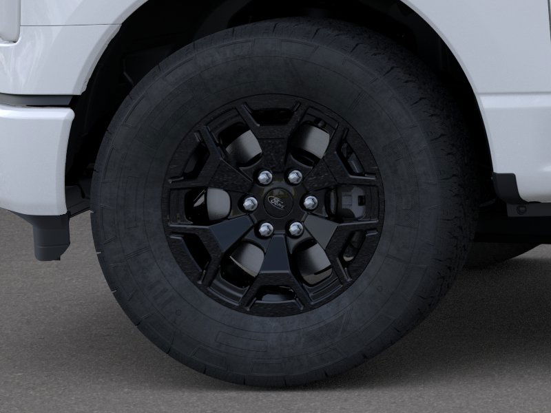2025 Ford F-150 Lightning XLT photo 18