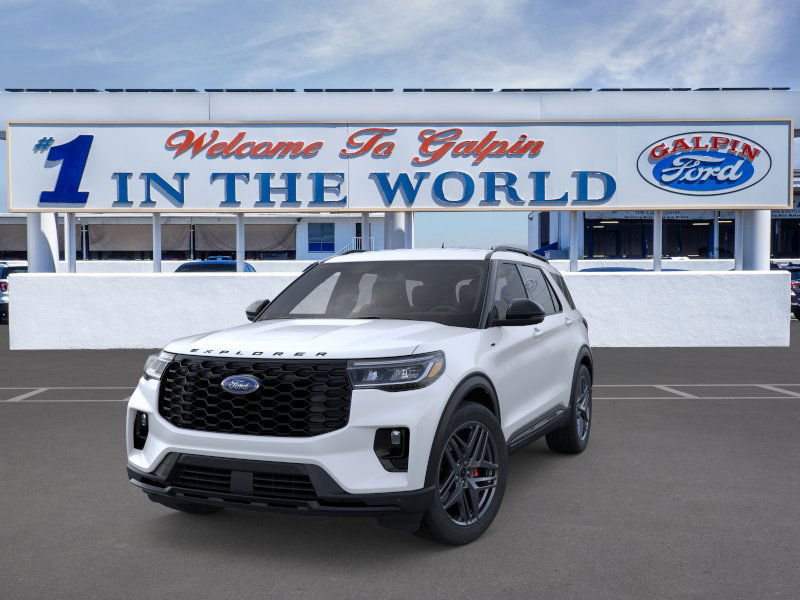 2025 Ford Explorer ST ST-Line photo 5