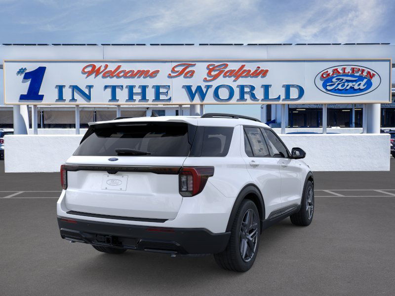 2025 Ford Explorer ST ST-Line photo 11