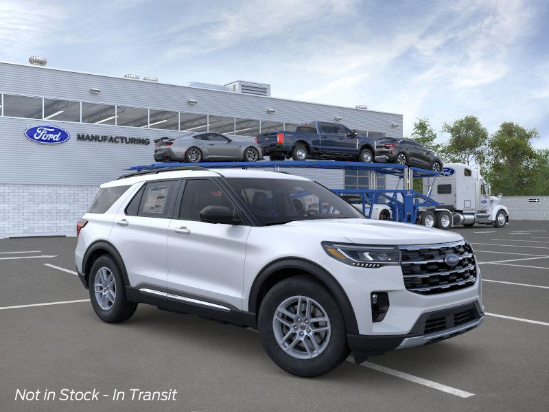 2025 Ford Explorer photo 3