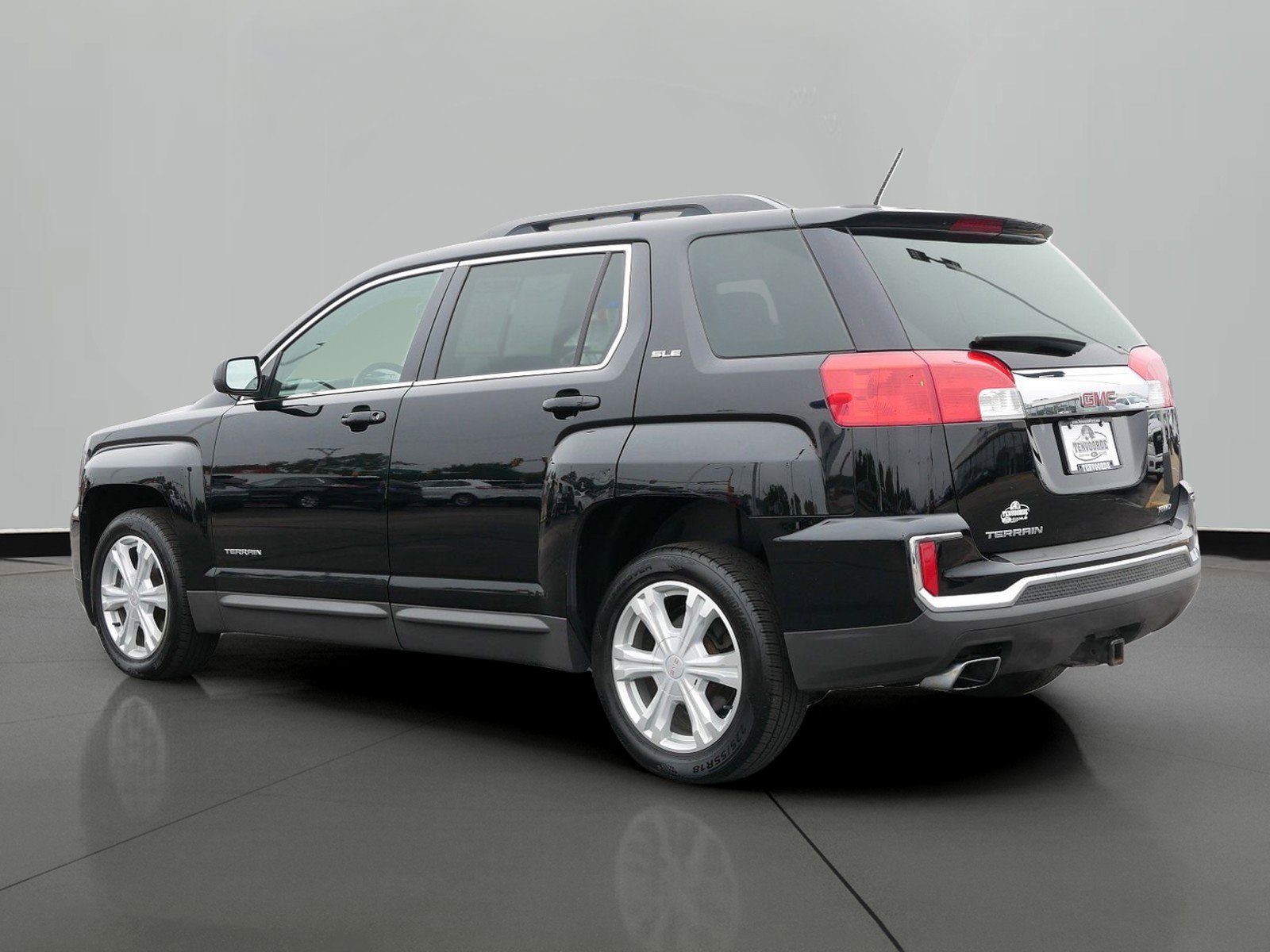 Used 2017 GMC Terrain SLE-2 with VIN 2GKFLTEK0H6230979 for sale in St. Cloud, Minnesota