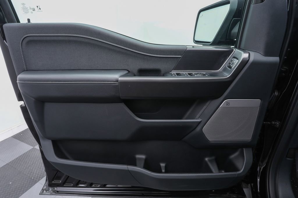 2025 Ford F-150 Lariat photo 7