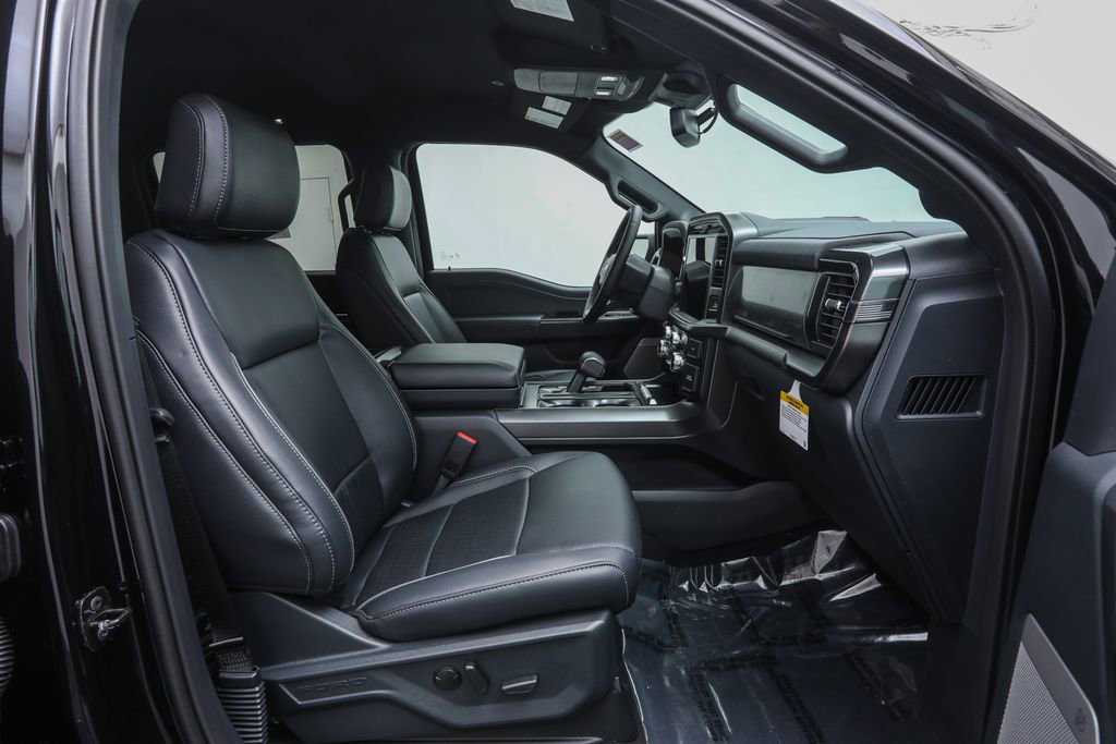 2025 Ford F-150 Lariat photo 15