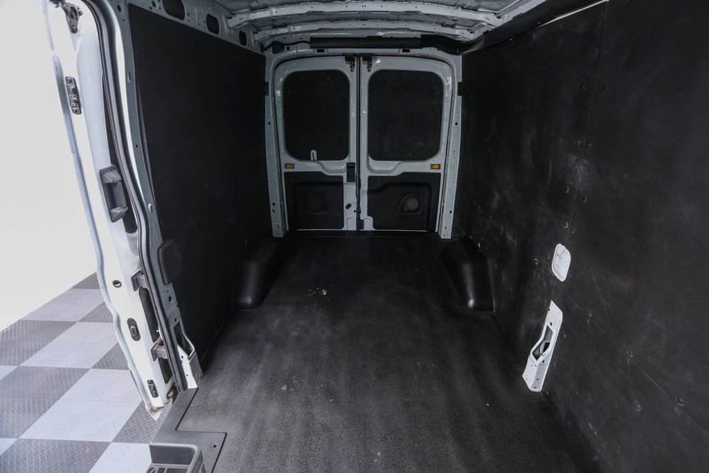 2023 Ford Transit Cargo Van photo 17