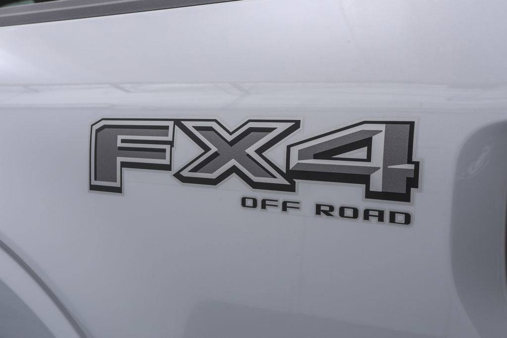 2025 Ford F-150 Lariat photo 5