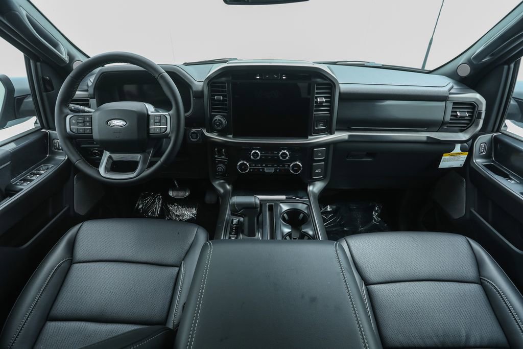 2025 Ford F-150 Lariat photo 16