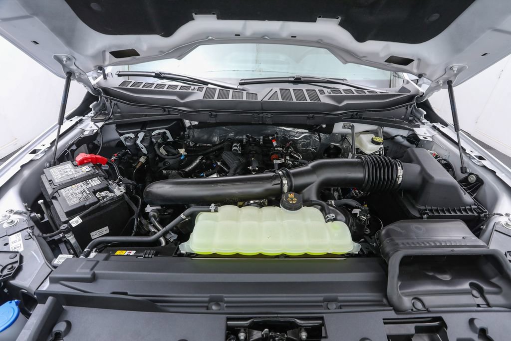 2025 Ford F-150 Lariat photo 18