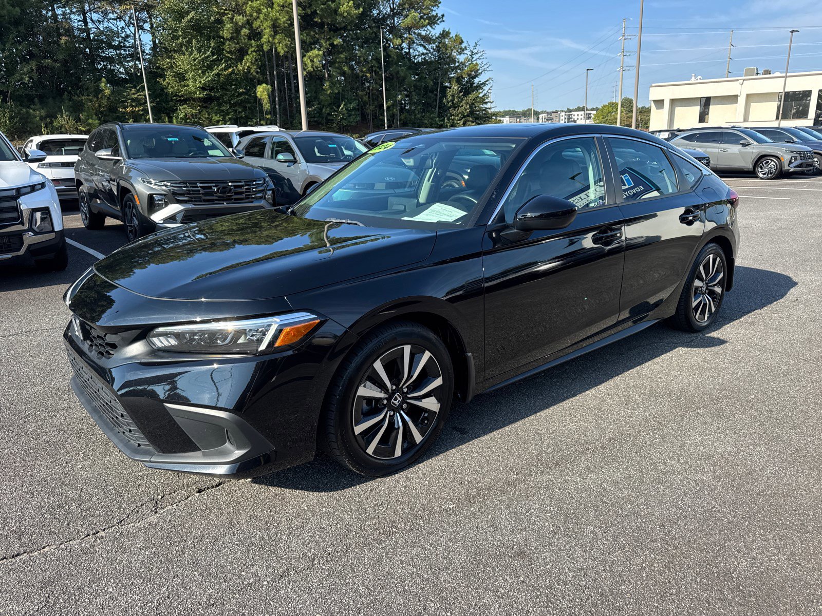 2024 Honda Civic Hatchback EX-L photo 3