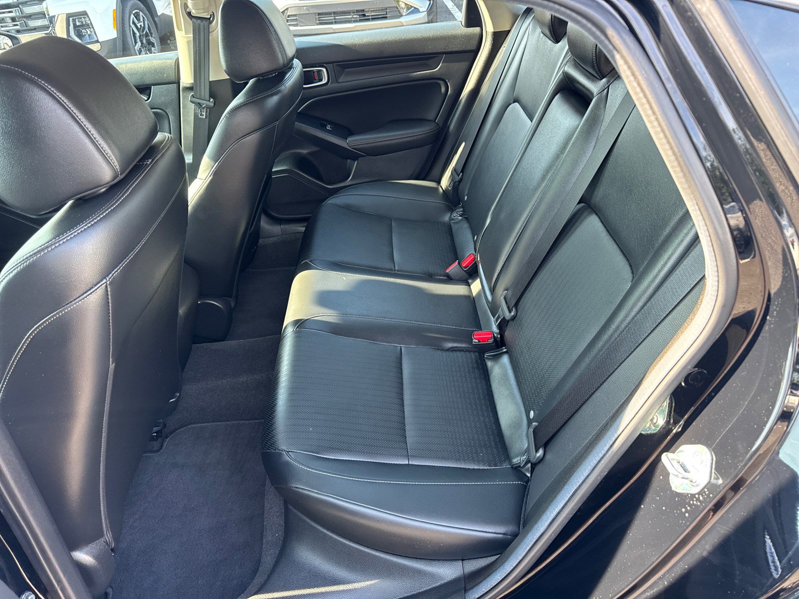 2024 Honda Civic Hatchback EX-L photo 12