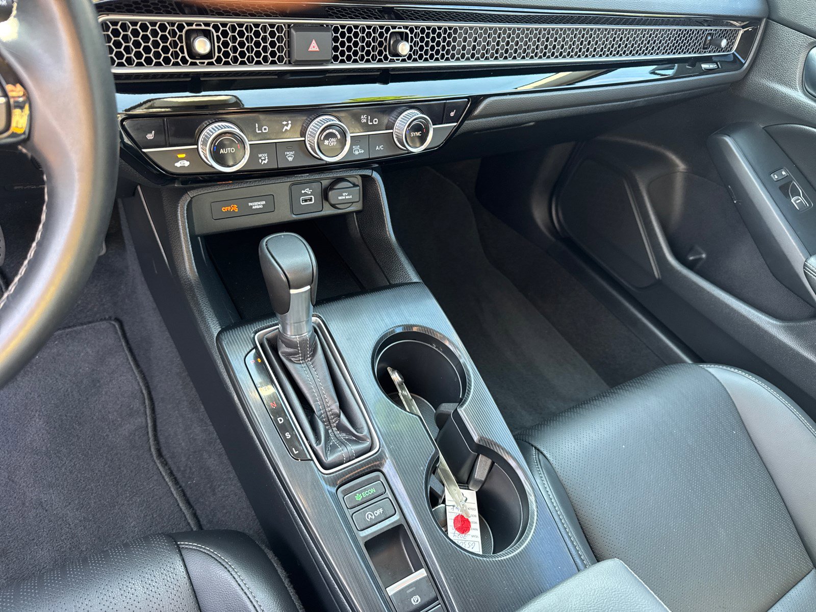2024 Honda Civic Hatchback EX-L photo 22