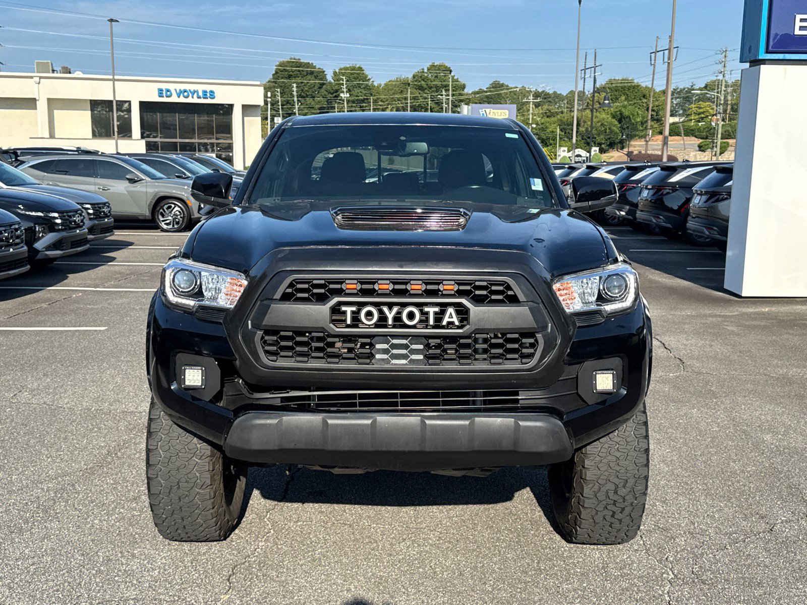 2021 Toyota Tacoma 4x4 TRD Sport photo 2