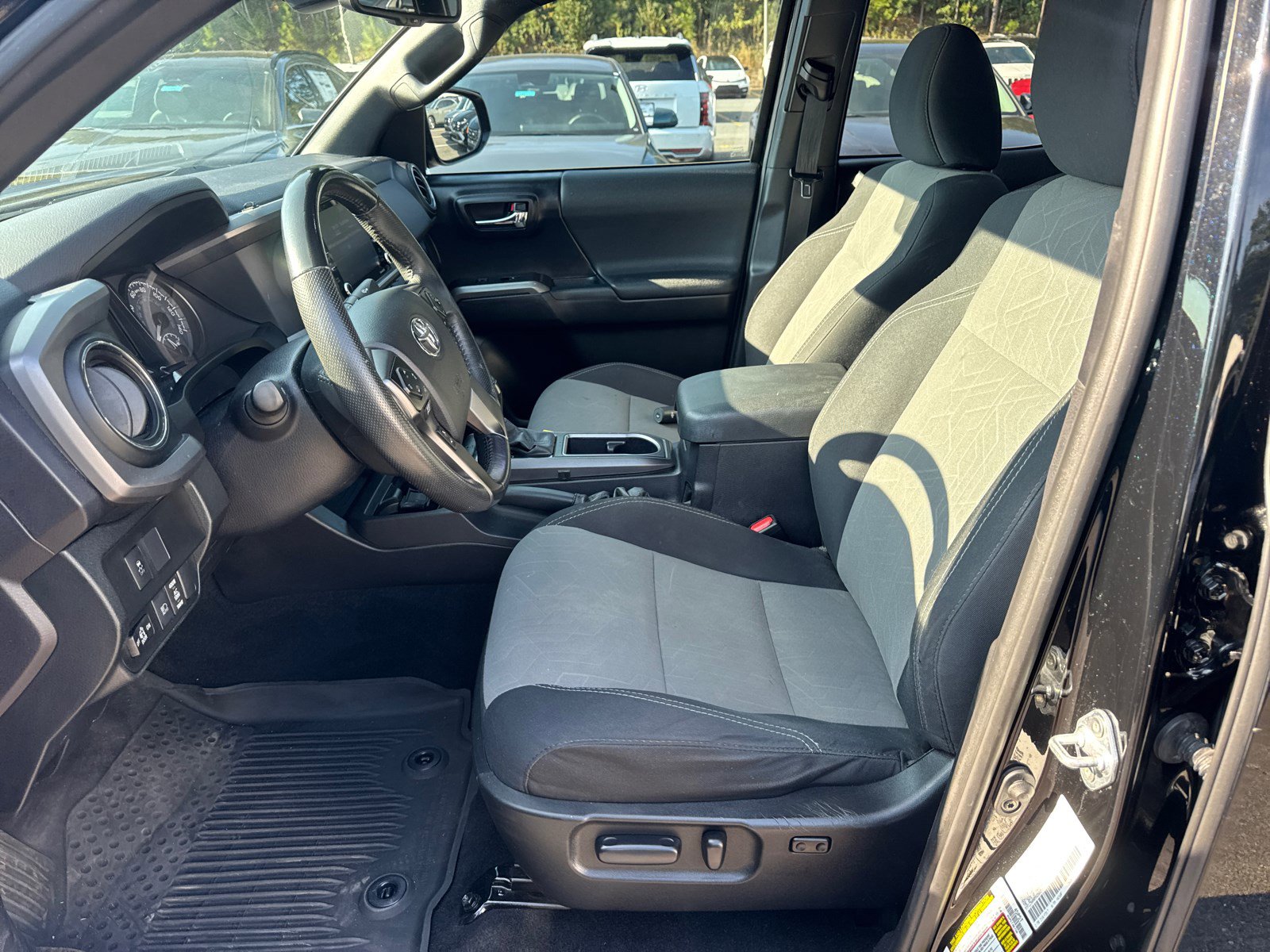 2021 Toyota Tacoma 4x4 TRD Sport photo 9