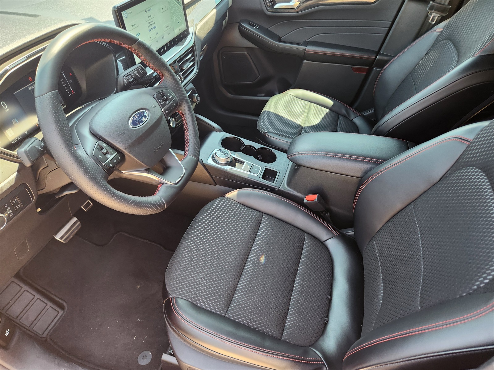 2024 Ford Escape ST-Line photo 10
