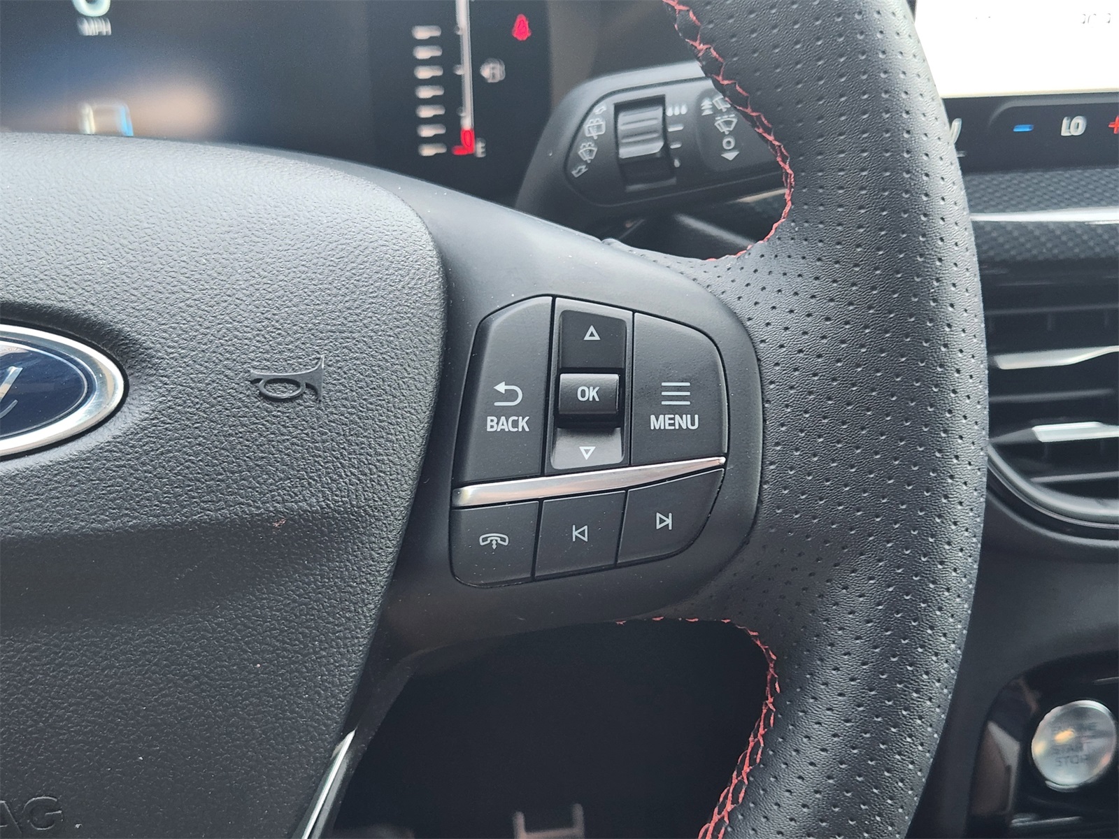 2024 Ford Escape ST-Line photo 23