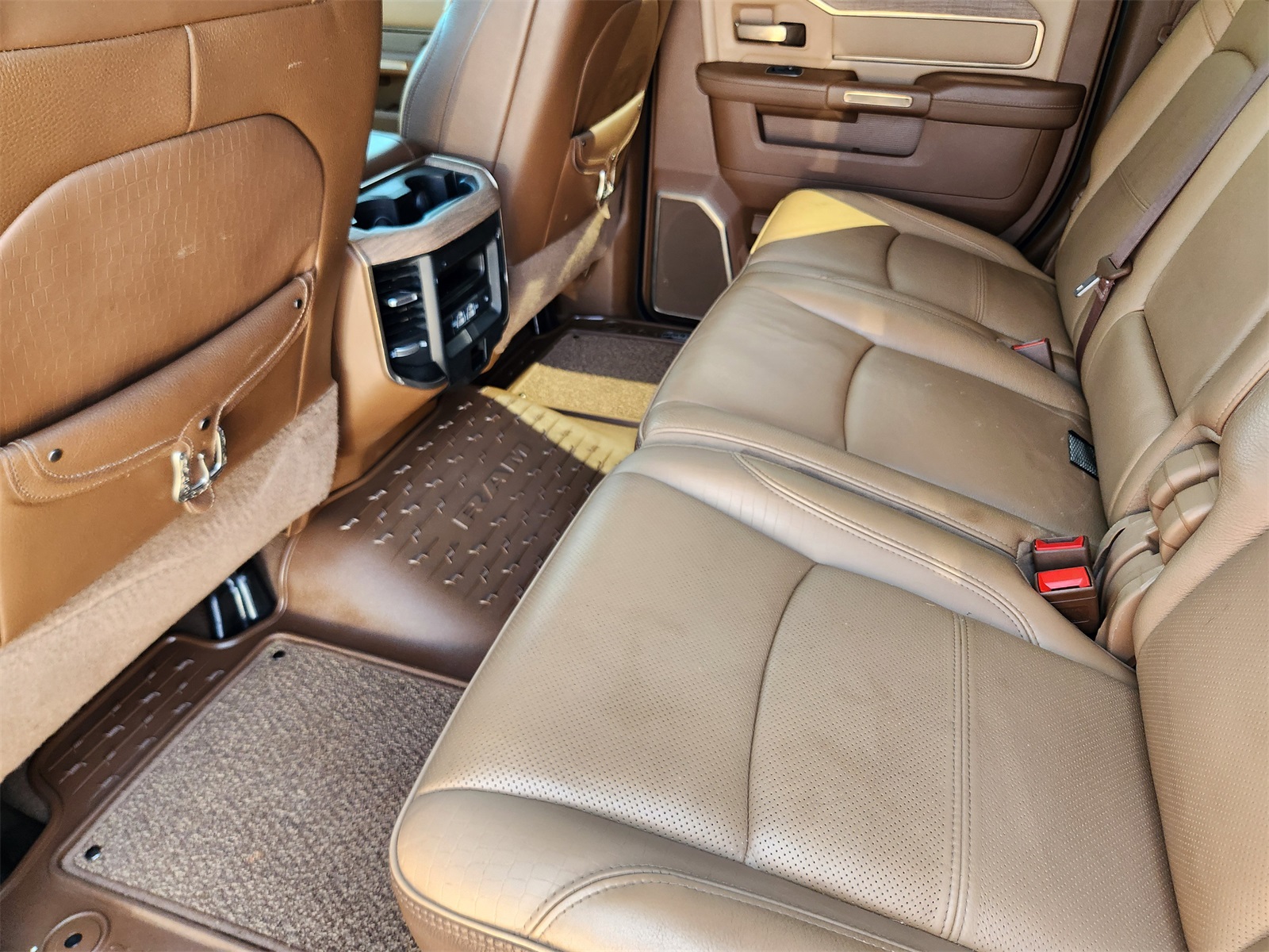 2023 Ram 3500 Laramie Longhorn photo 27