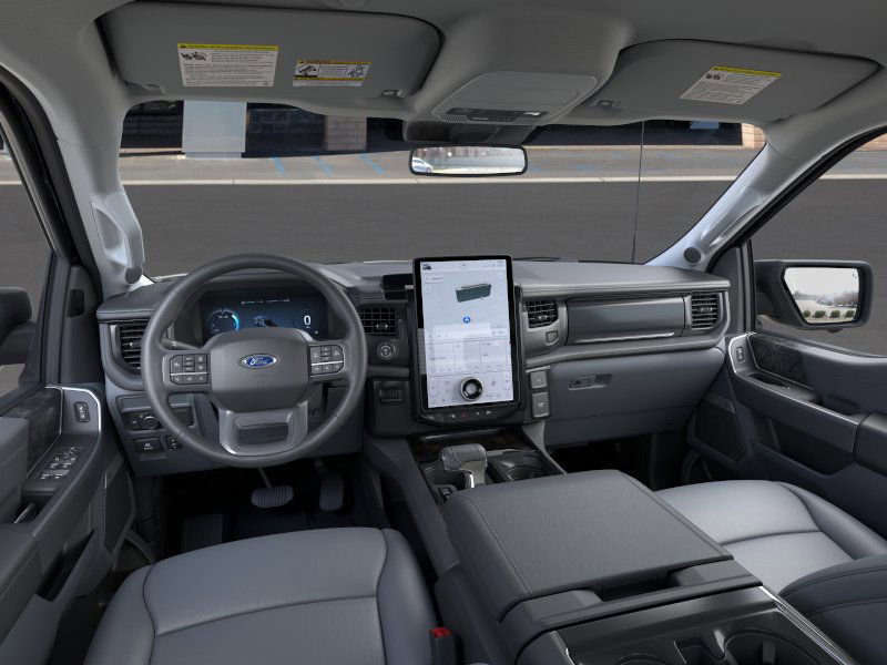 2025 Ford F-150 Lightning photo 7