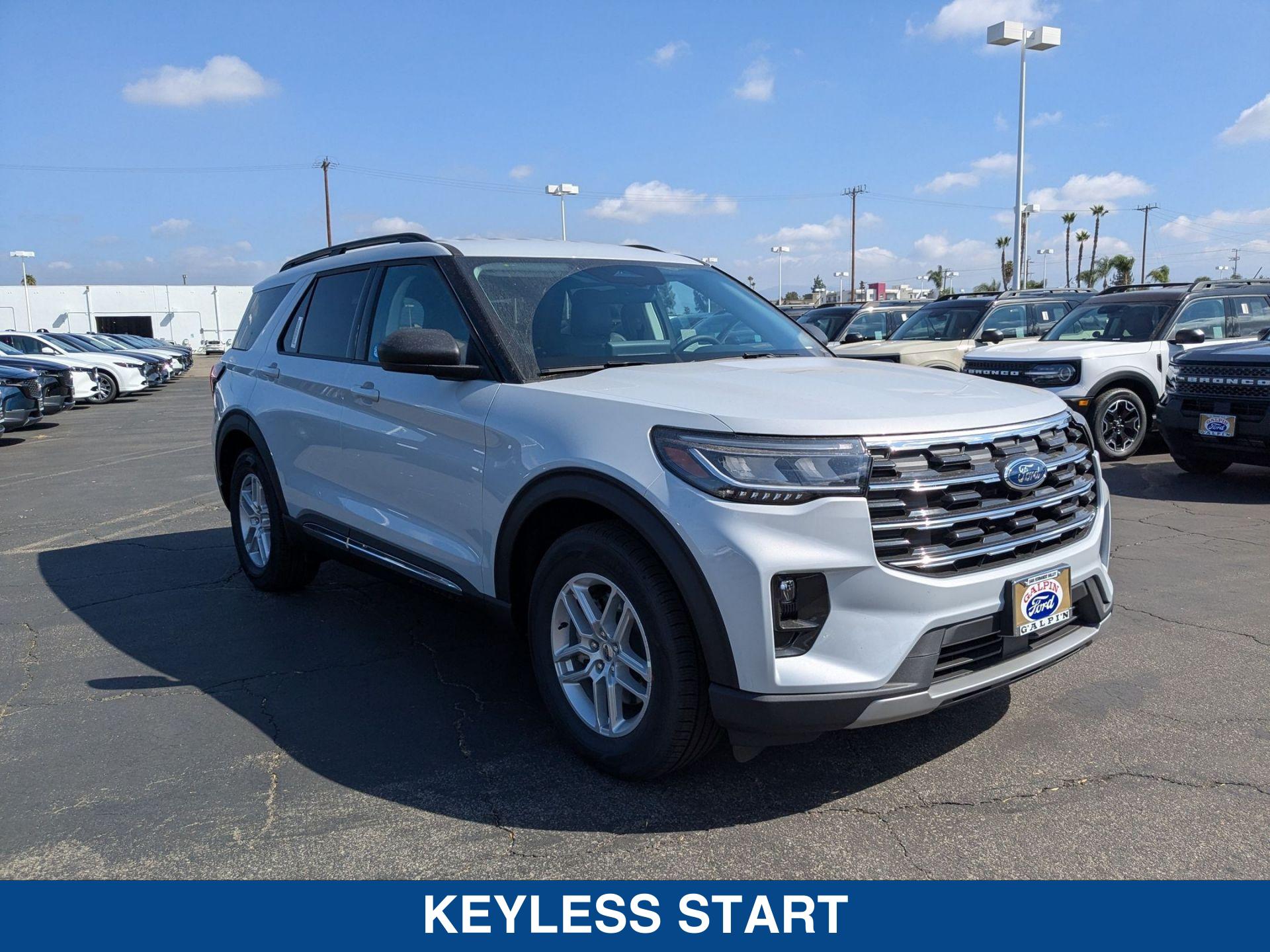 2025 Ford Explorer photo 10