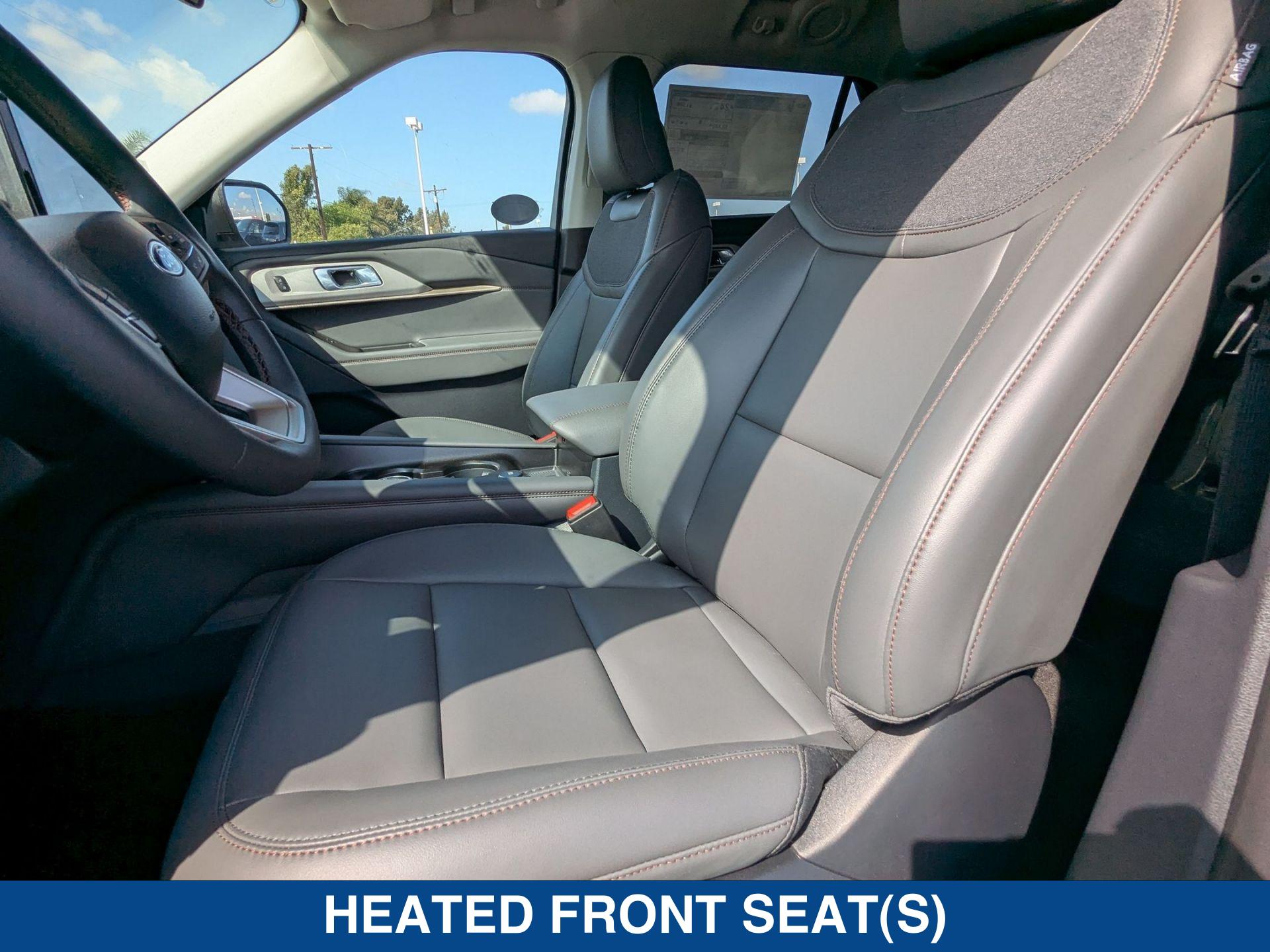 2025 Ford Explorer photo 14