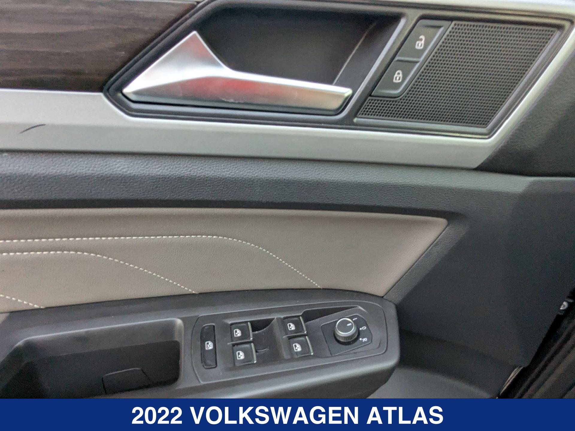 2022 Volkswagen Atlas SE Technology photo 14