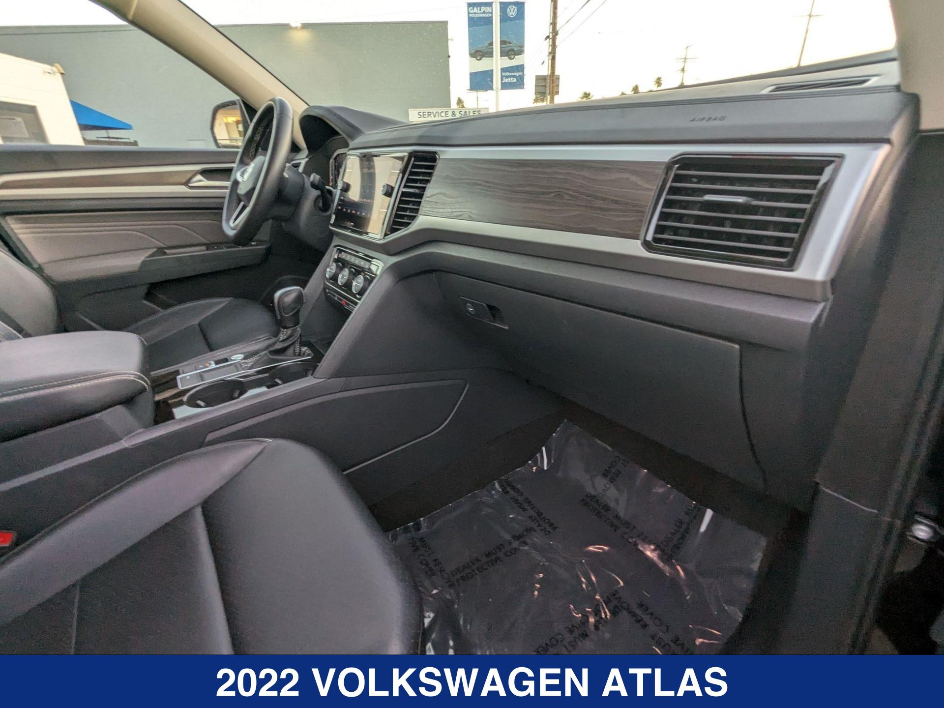 2022 Volkswagen Atlas SE Technology photo 25
