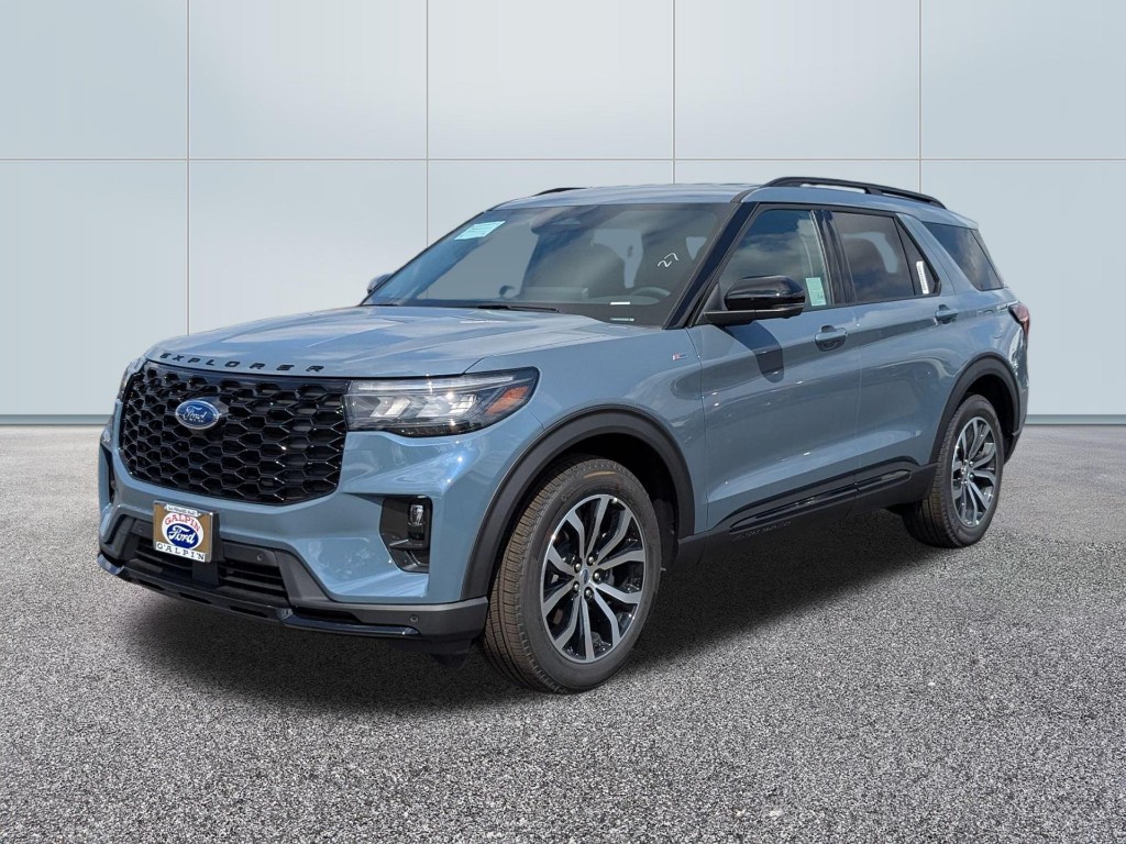 2025 Ford Explorer ST Line