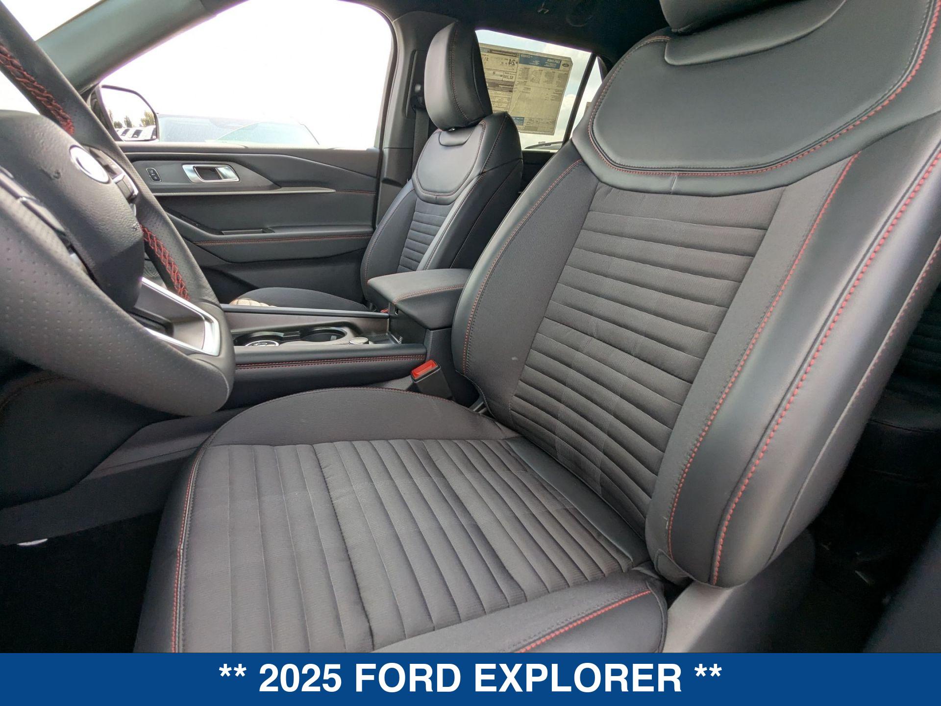 2025 Ford Explorer ST ST-Line photo 15
