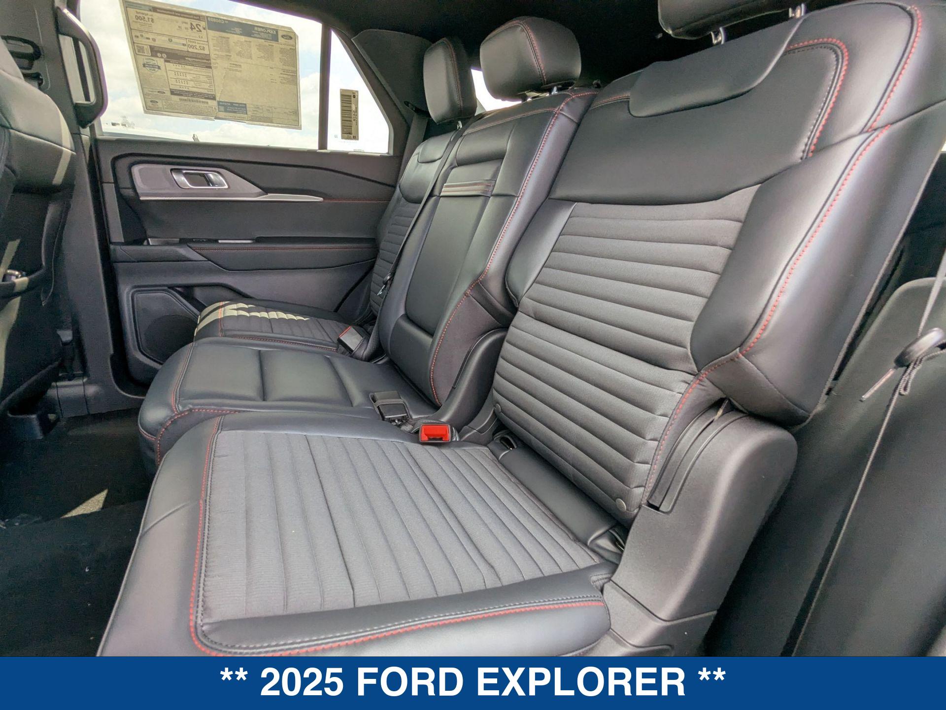 2025 Ford Explorer ST ST-Line photo 21