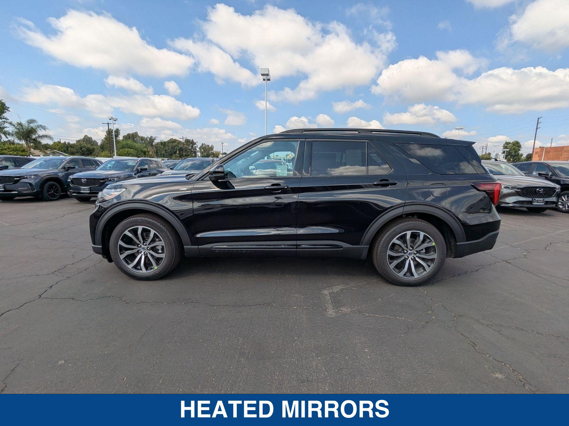 2025 Ford Explorer ST ST-Line photo 5