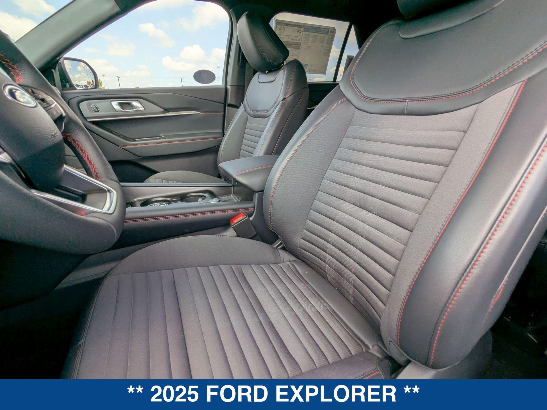 2025 Ford Explorer ST ST-Line photo 14