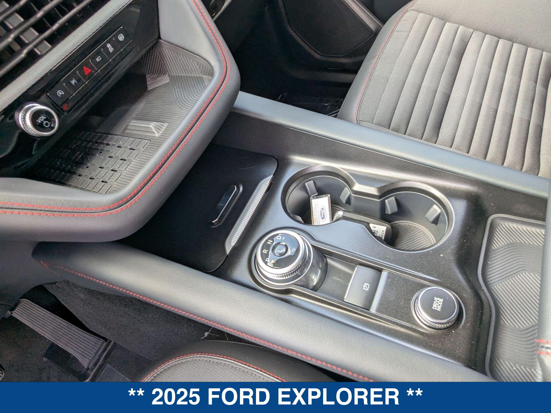 2025 Ford Explorer ST ST-Line photo 17