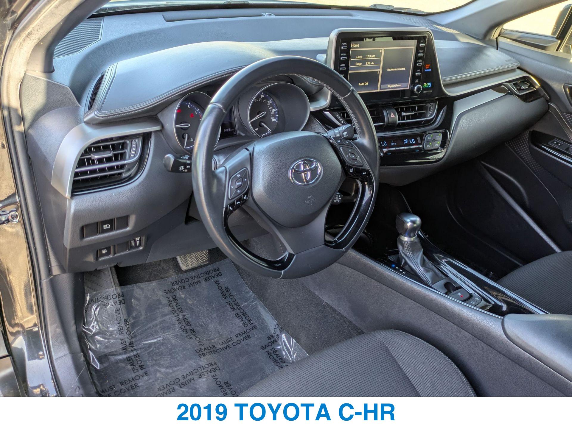 2019 Toyota C-HR XLE photo 11