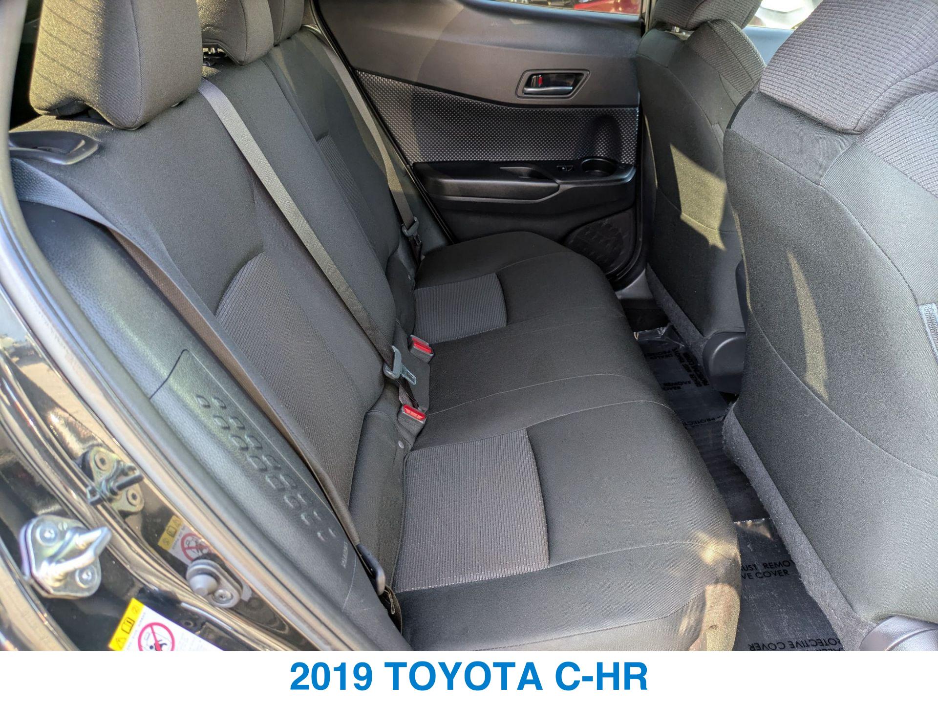 2019 Toyota C-HR XLE photo 21