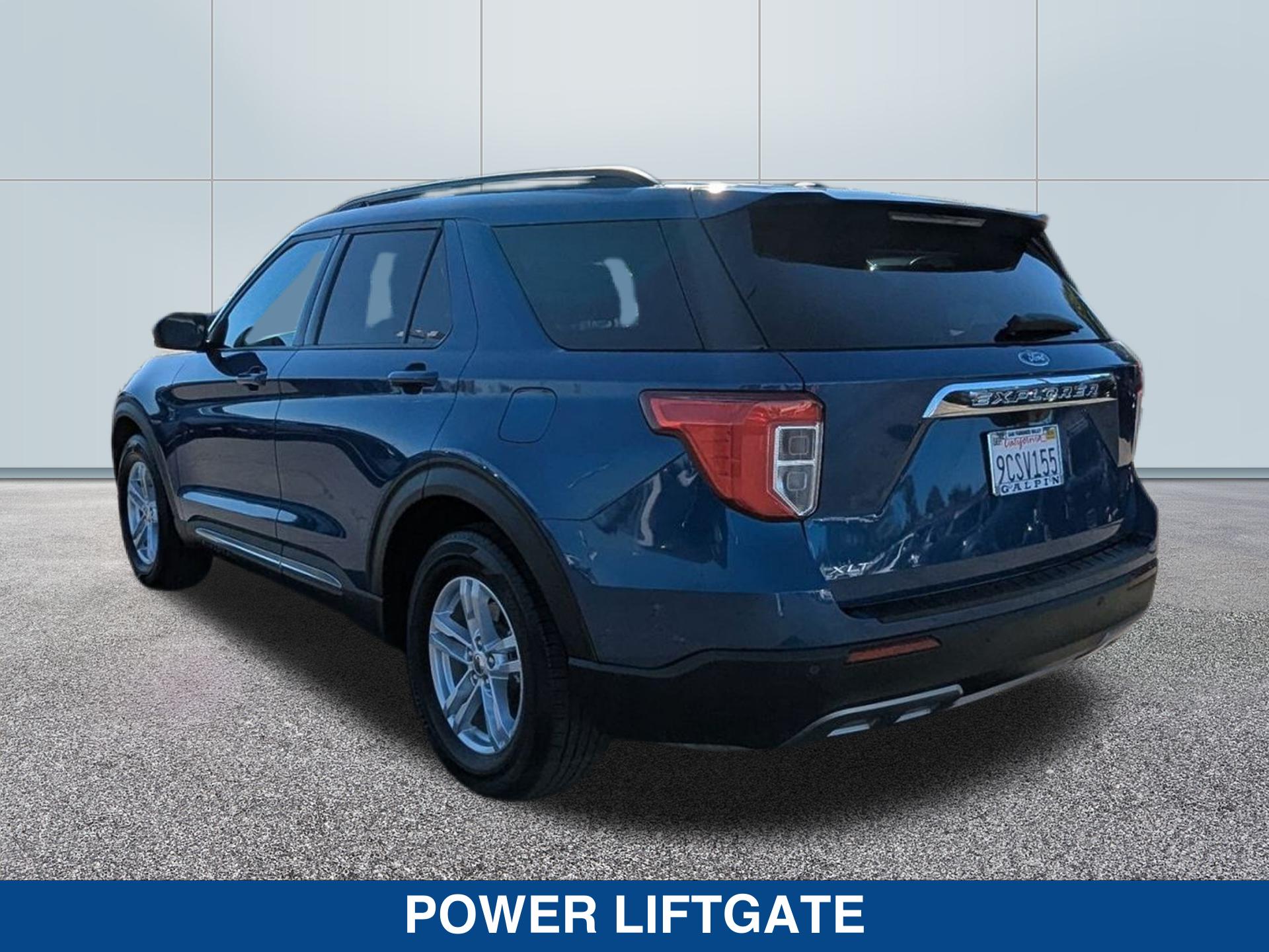 2022 Ford Explorer XLT photo 3