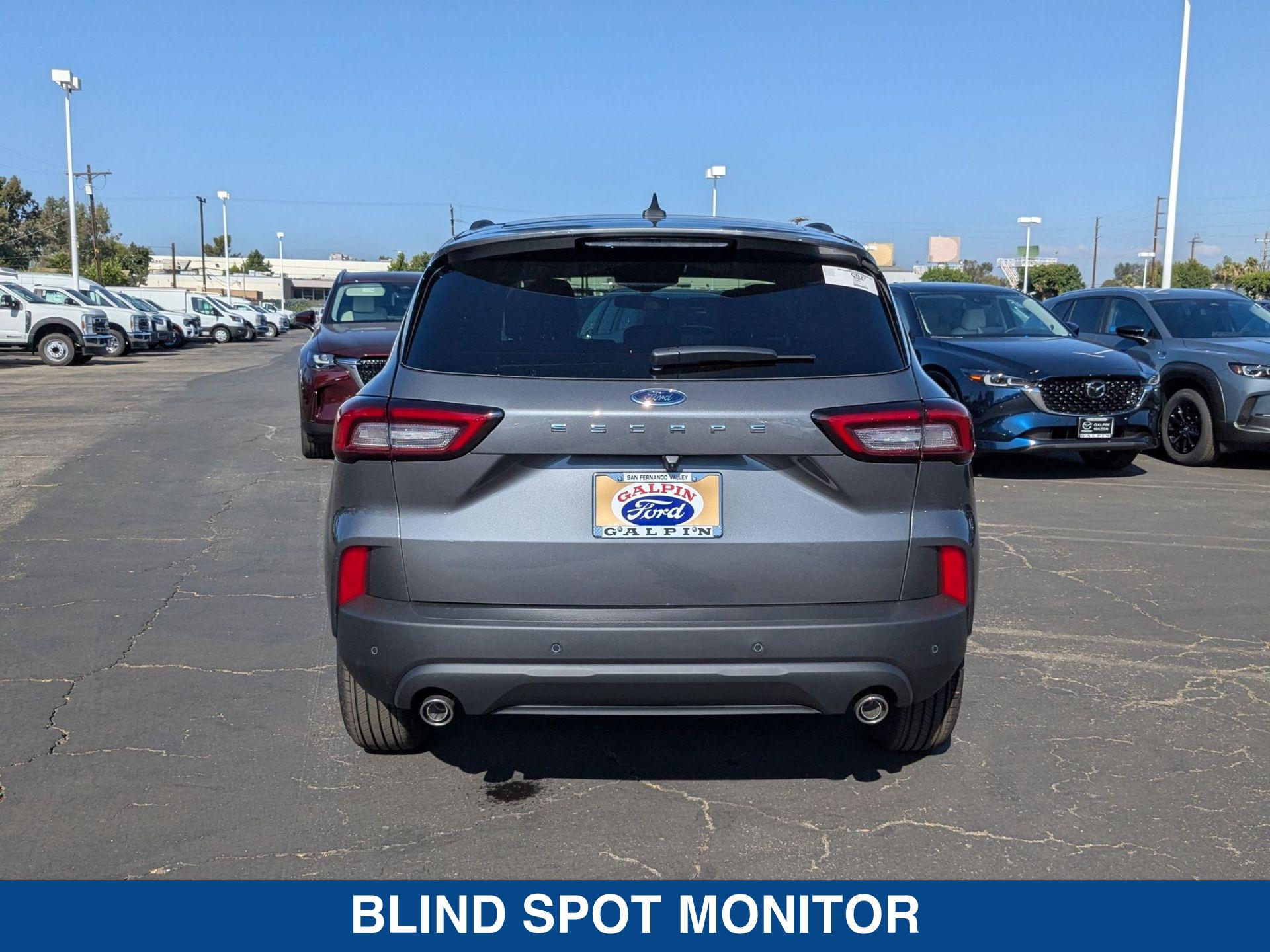 2025 Ford Escape ST-Line photo 7