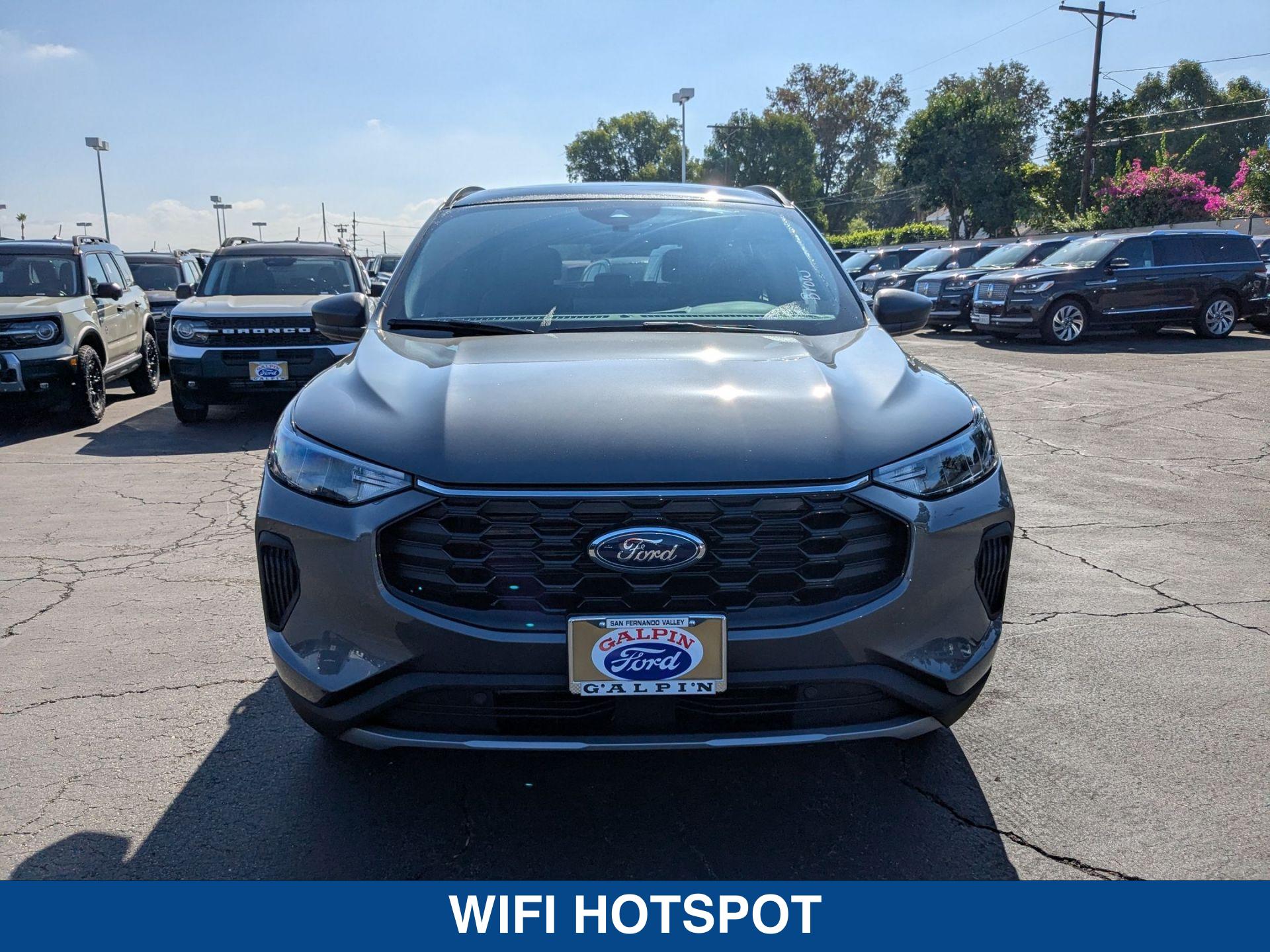 2025 Ford Escape ST-Line photo 11