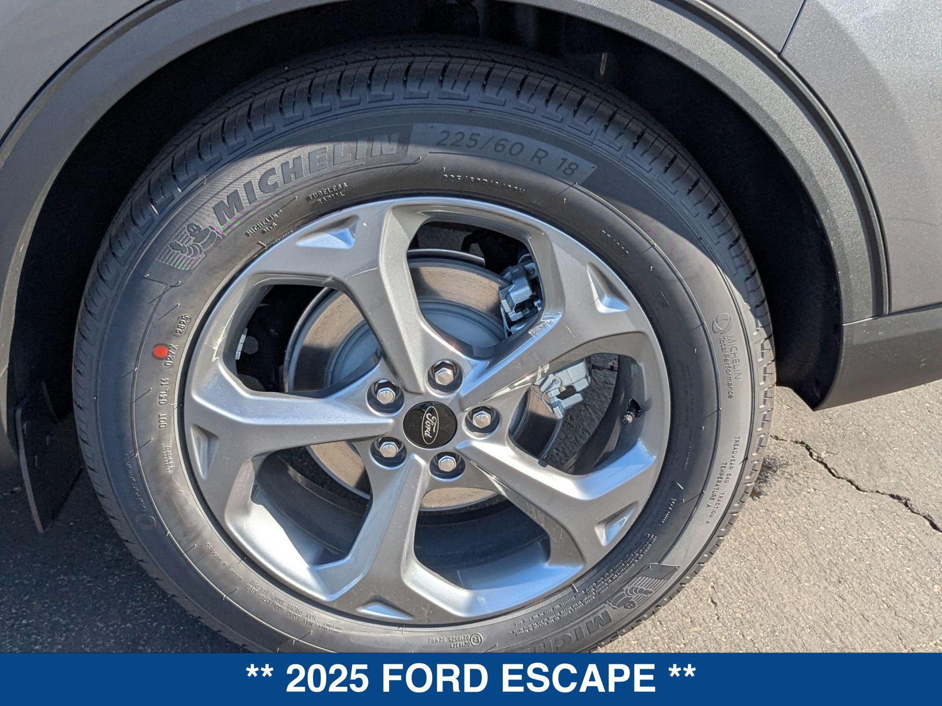 2025 Ford Escape ST-Line photo 13