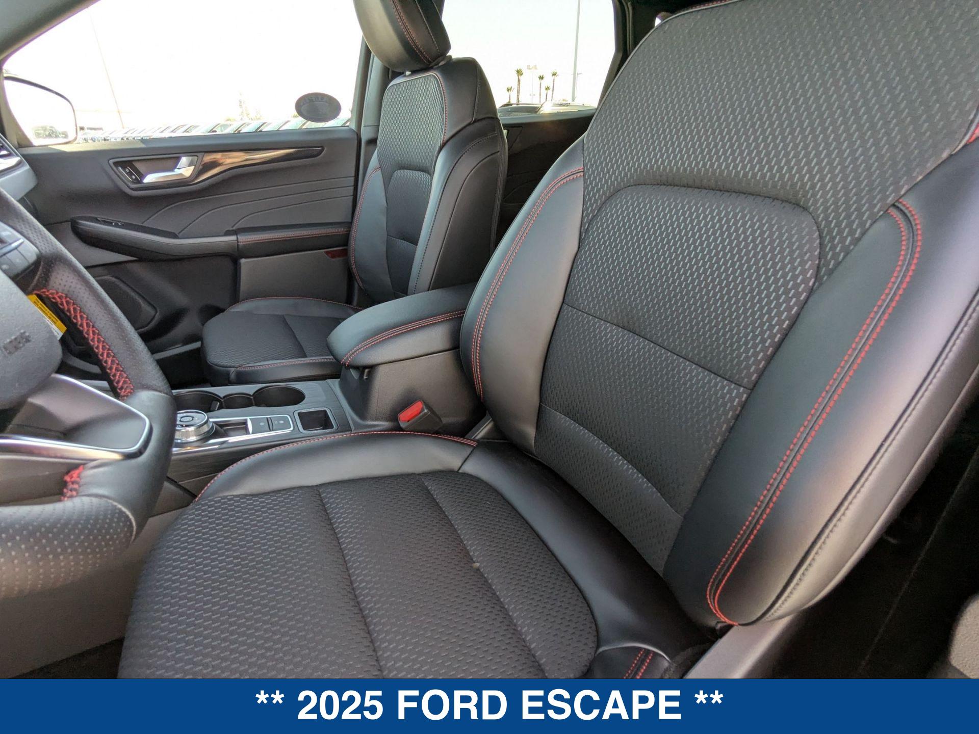 2025 Ford Escape ST-Line photo 15