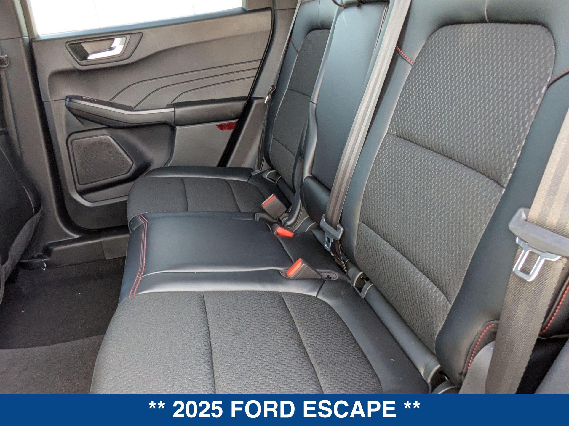 2025 Ford Escape ST-Line photo 20