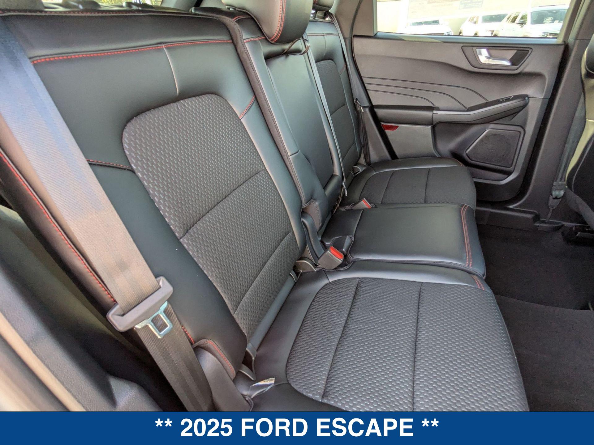 2025 Ford Escape ST-Line photo 21