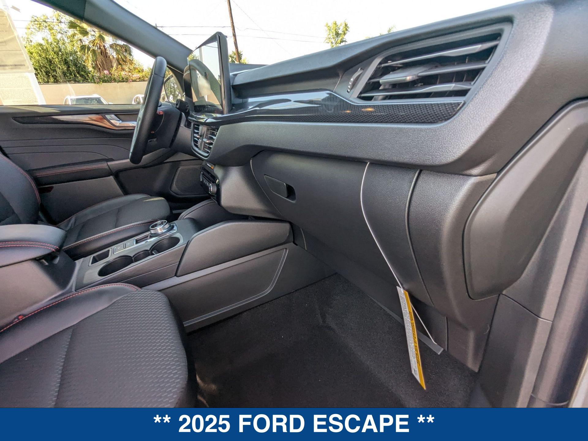 2025 Ford Escape ST-Line photo 22
