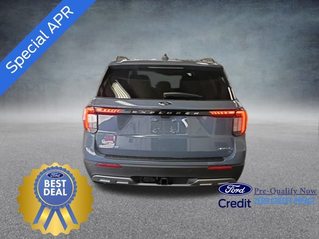 2025 Ford Explorer photo 3